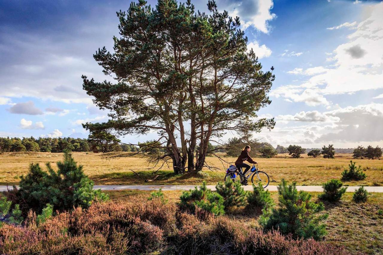 Chalet Op De Veluwe # Berk Putten Eksteriør billede
